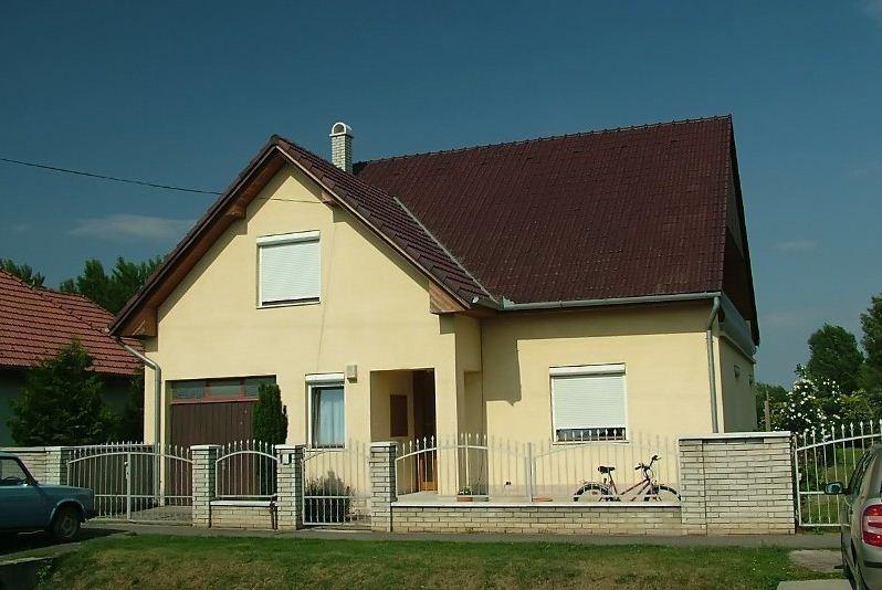 Boezsi Apartman シャールヴァール エクステリア 写真