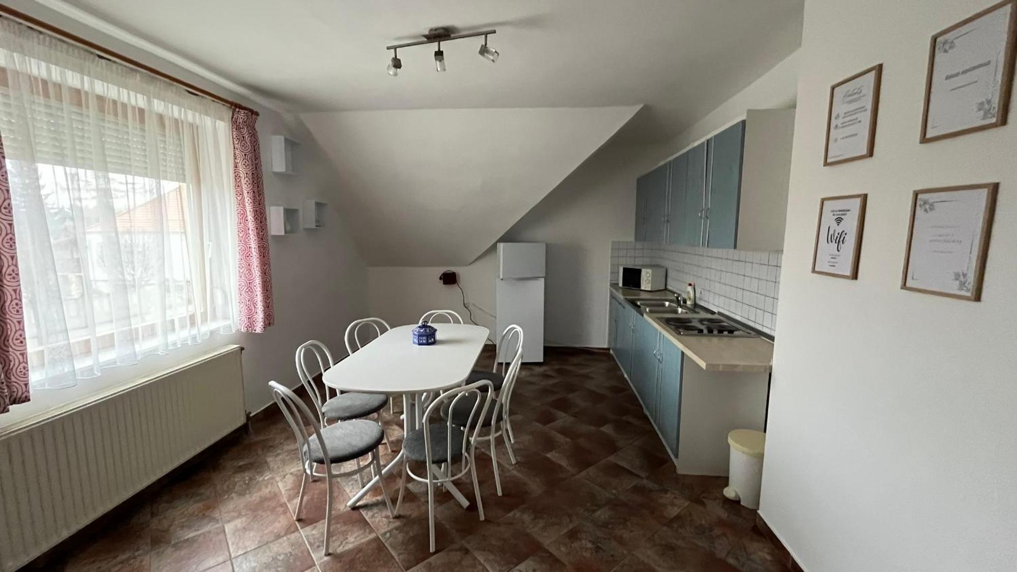 Boezsi Apartman シャールヴァール エクステリア 写真